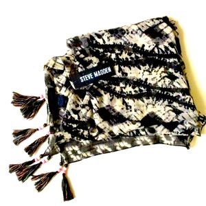 Steve Madden Scarf Size 35”x72” NWT